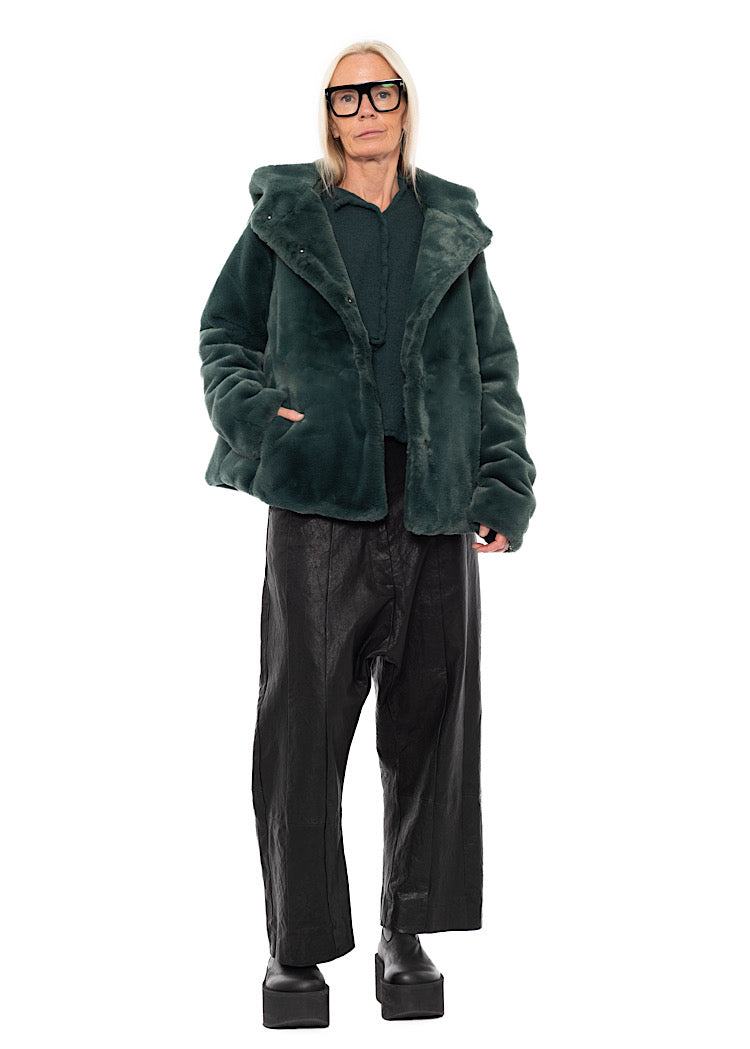 CROPPED HOODED FAUX FUR JACKET