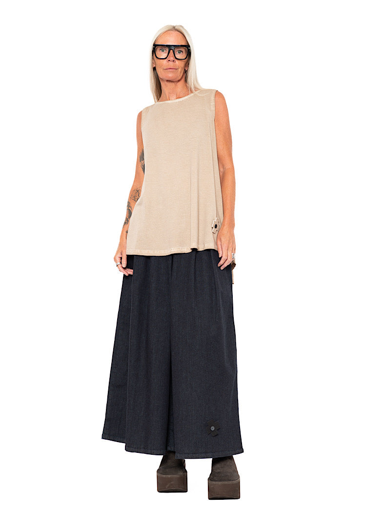 SLEEVELESS A-LINE TOP