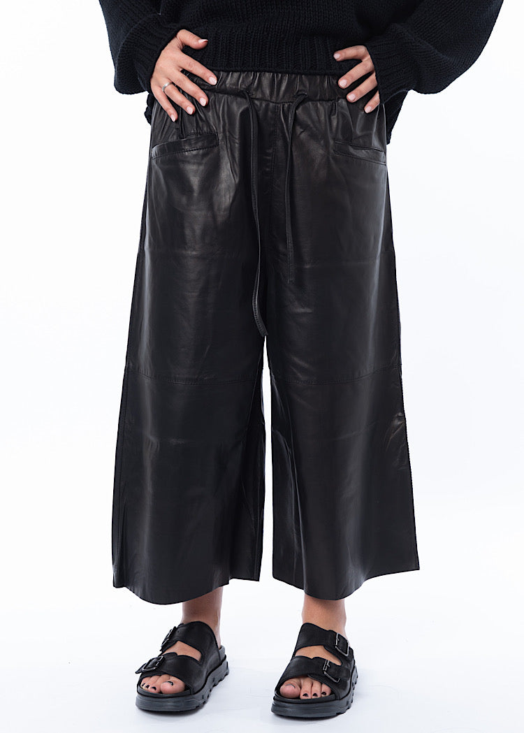 SORT AARHUS LEATHER TROUSER