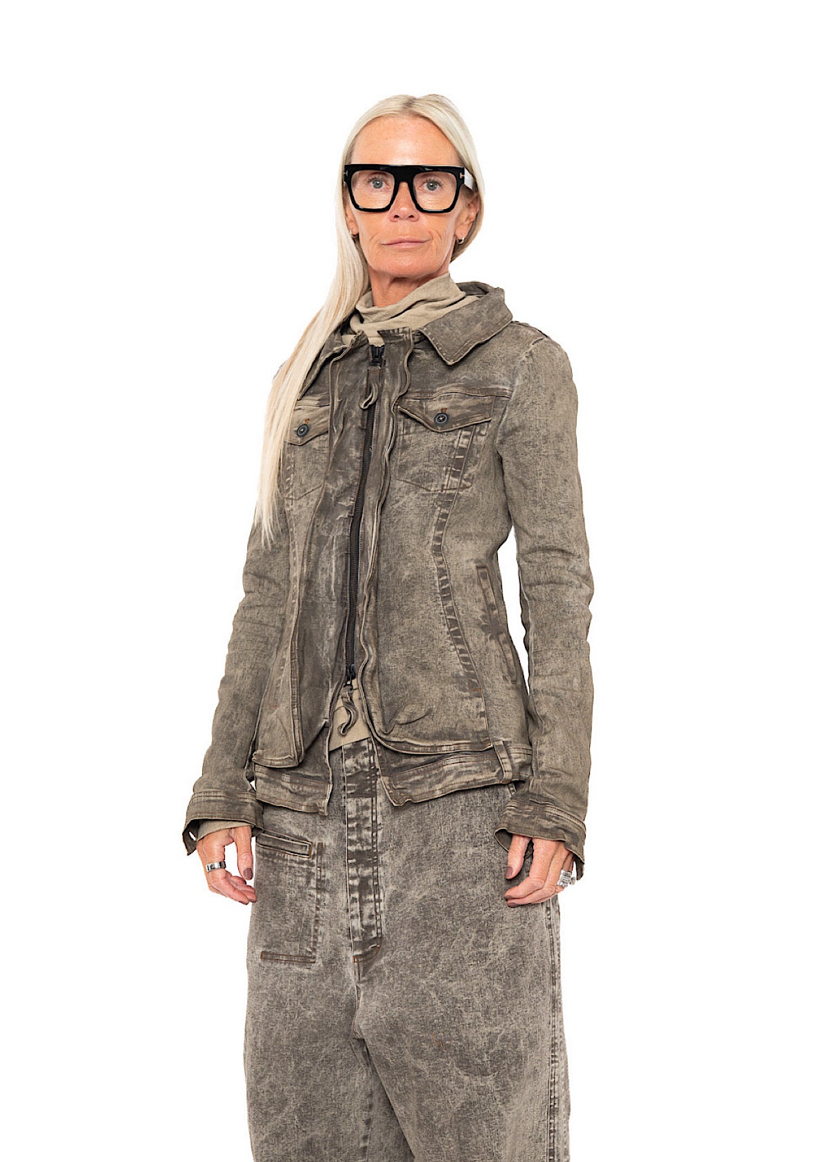 FITTED STRETCH DENIM JACKET