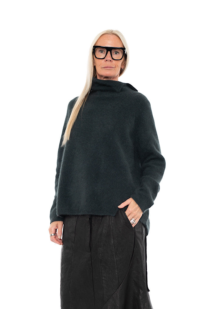 SIGNATURE RACCOON FUNNEL NECK KNIT