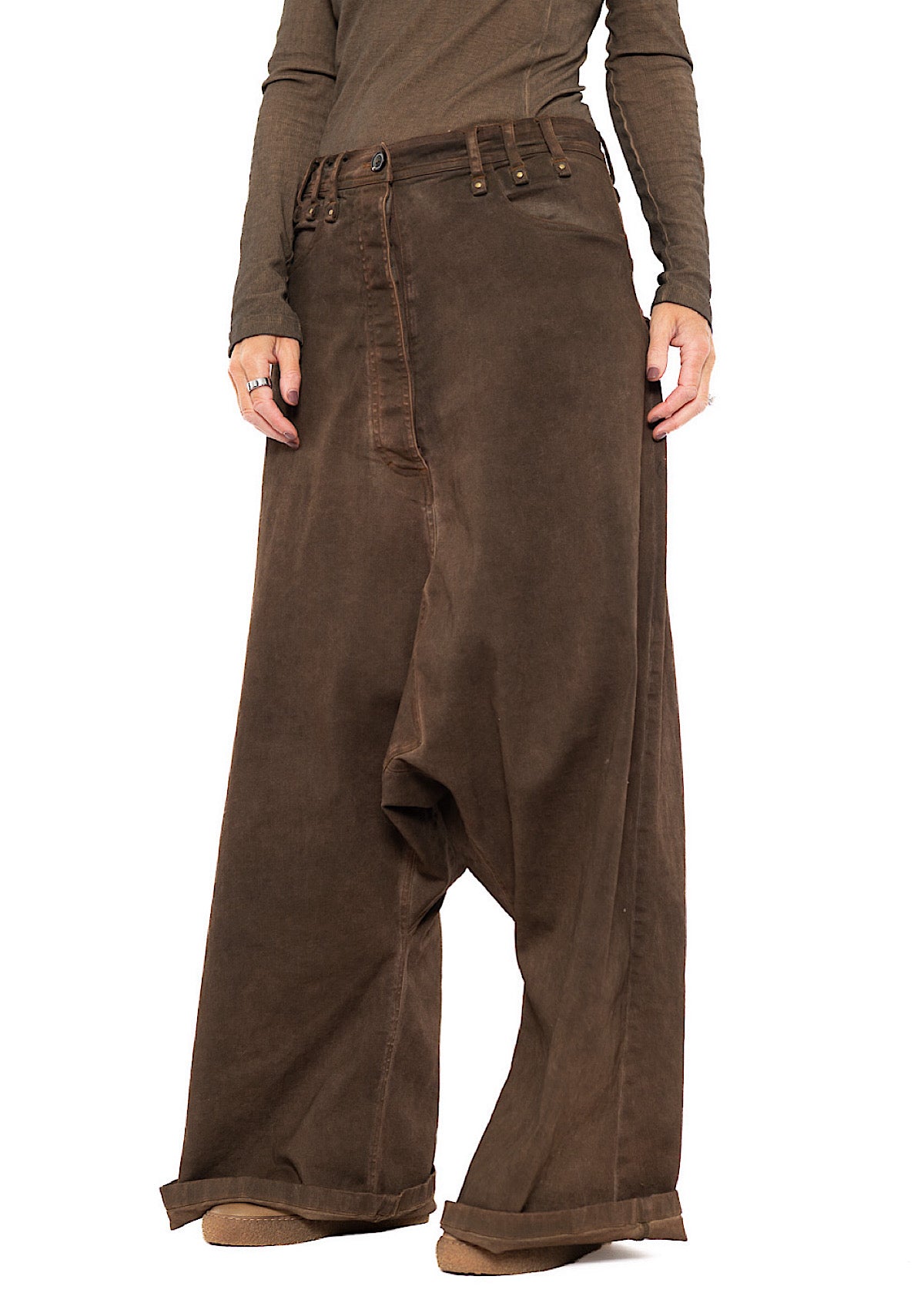 GARMENT-DYED OVERSIZED DENIM TROUSER