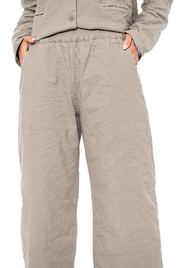 SIGNATURE CRINKLE STRAIGHT LEG TROUSER