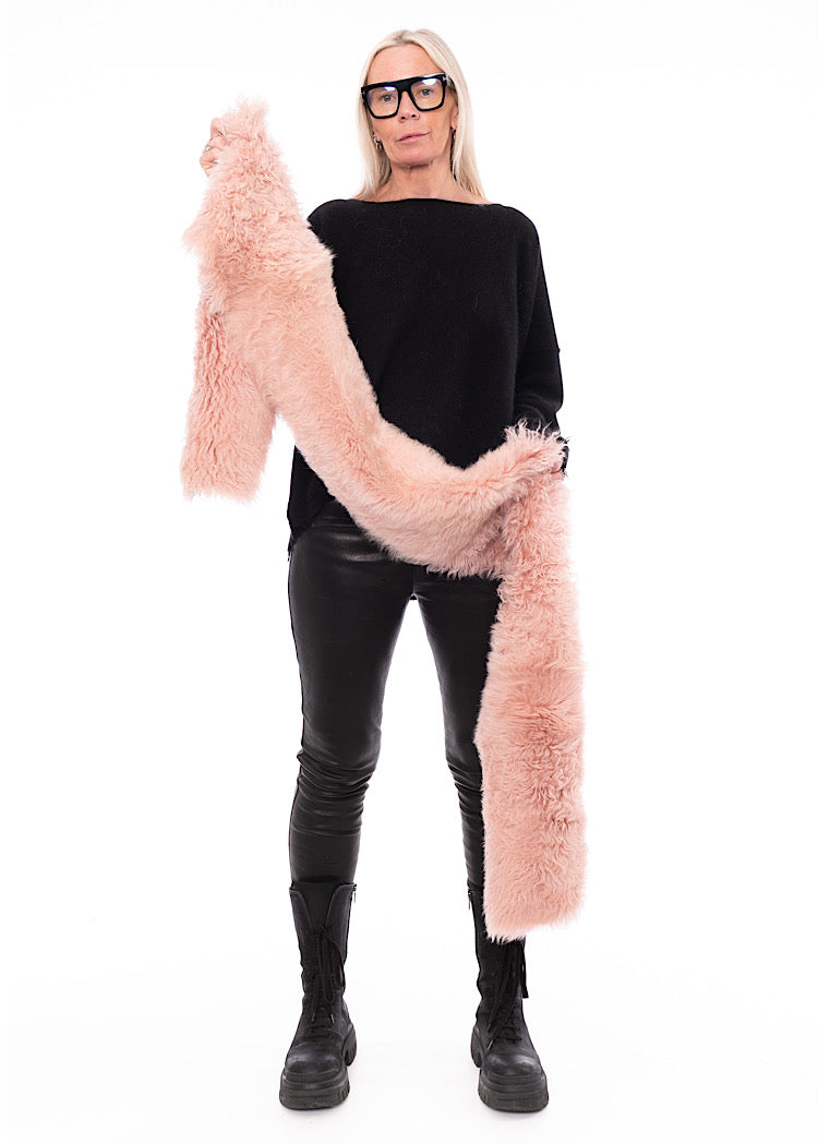 DOM GOOR LONG FUR SCARF