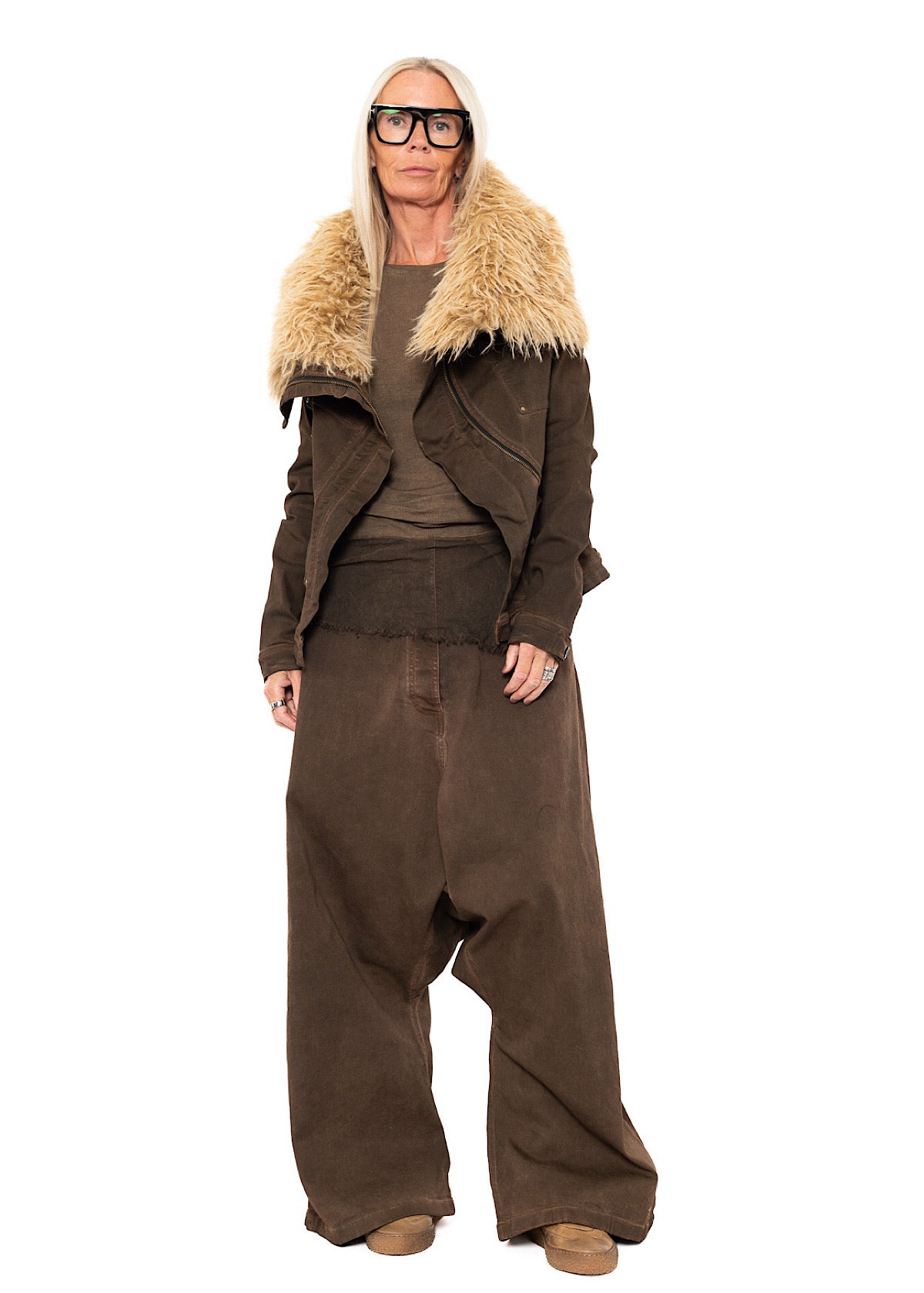FITTED FAUX FUR-TRIM DENIM JACKET