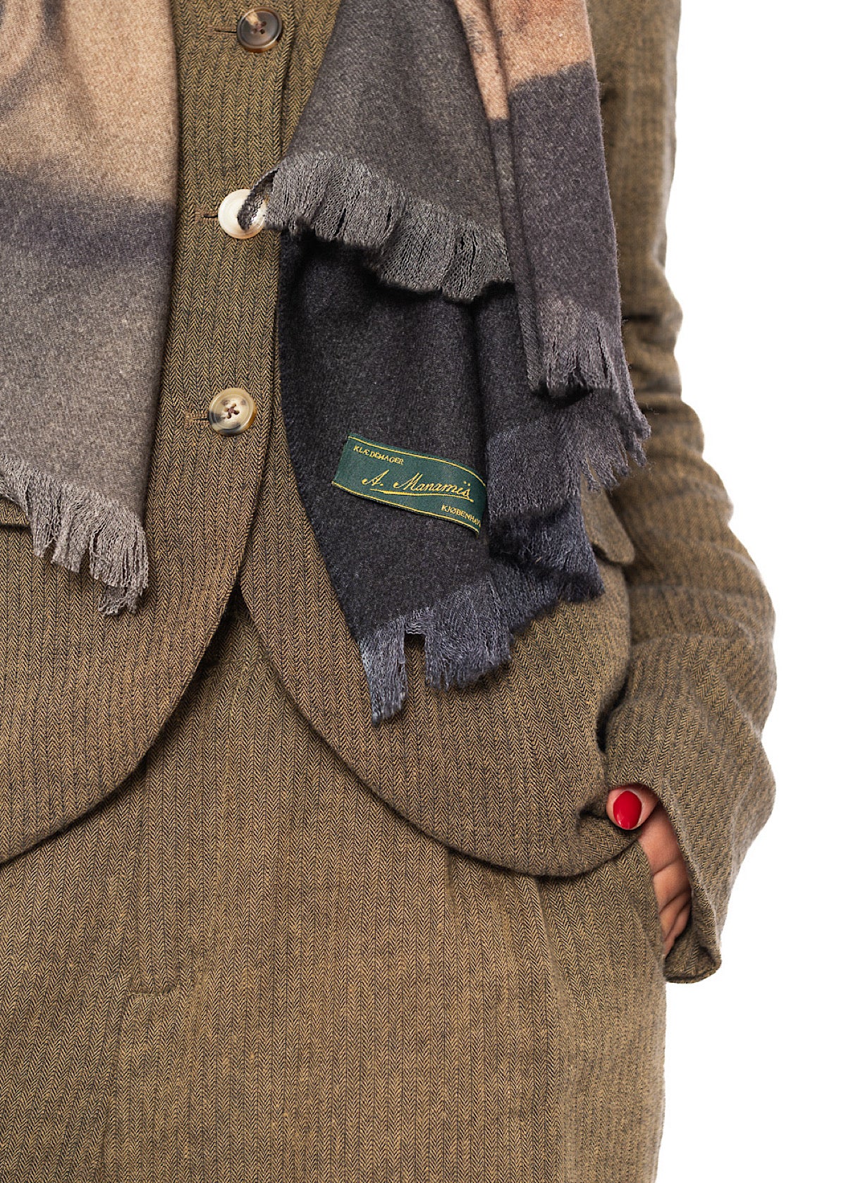 PORTRAIT PRINTED WOOL SCARF