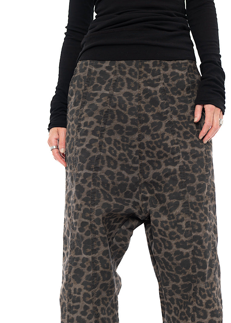 LEOPARD PRINT DROP CROTCH TROUSER