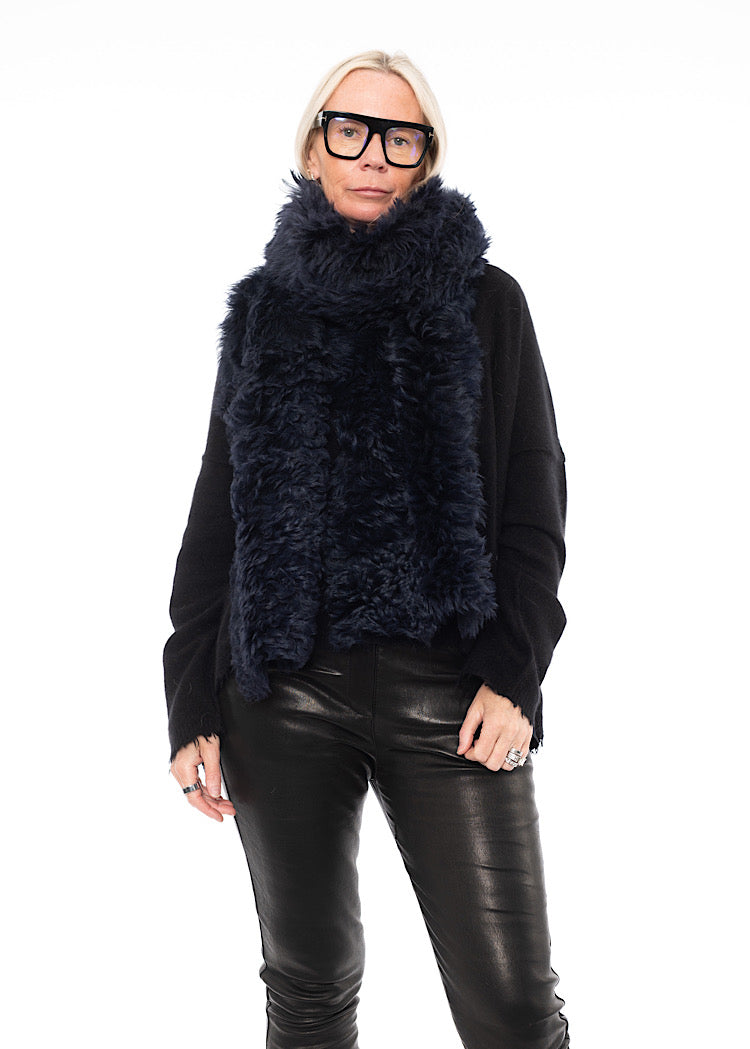 DOM GOOR LONG FUR SCARF