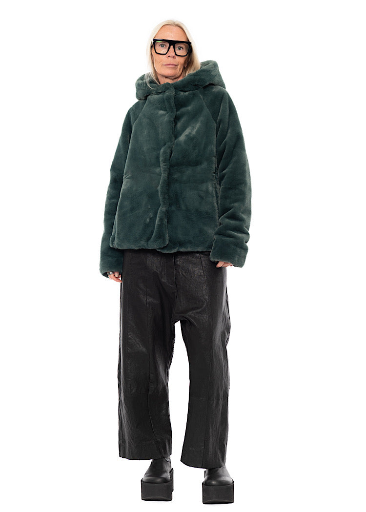 CROPPED HOODED FAUX FUR JACKET