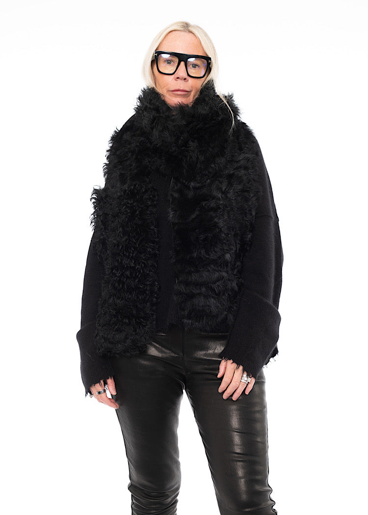 DOM GOOR LONG FUR SCARF