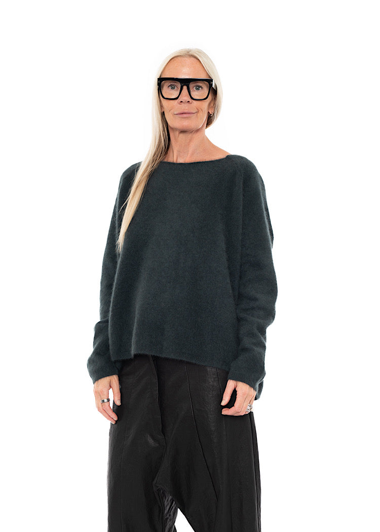 SIGNATURE RACCOON HAIR KNIT