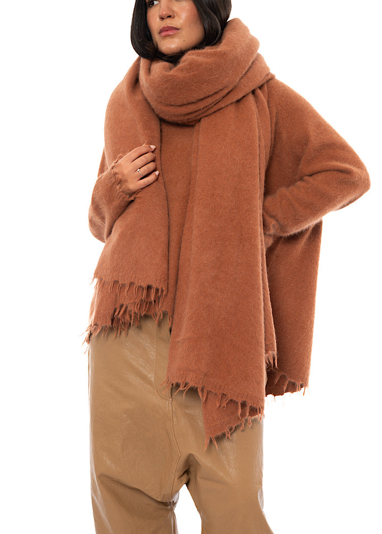 OVERSIZED FRAYED KNIT SCARF