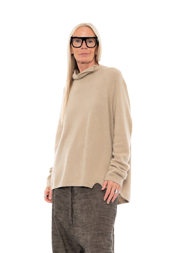 SIGNATURE RACCOON FUNNEL NECK KNIT