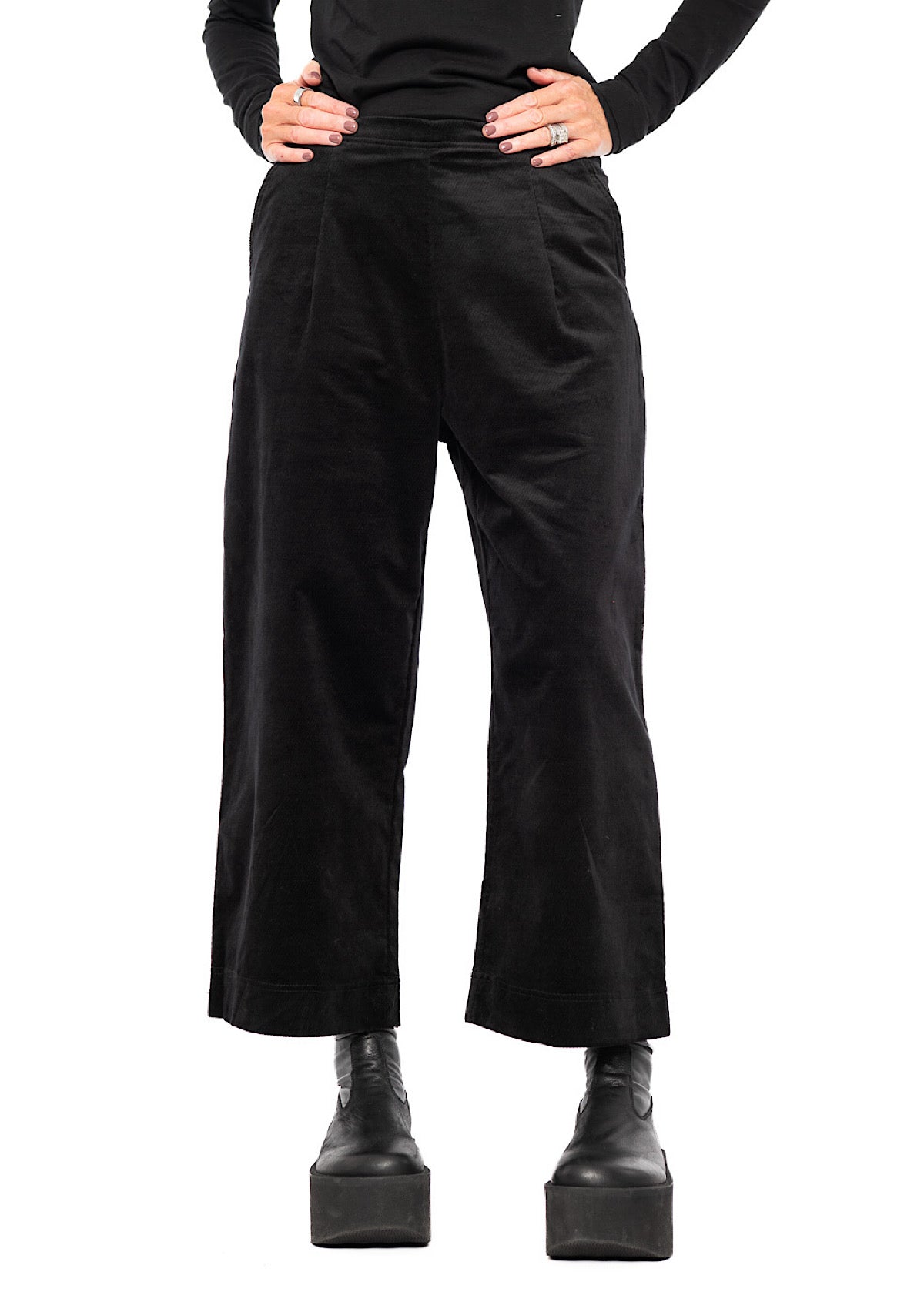 STRETCH-VELVET WIDE LEG TROUSER