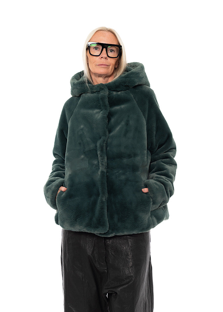 CROPPED HOODED FAUX FUR JACKET