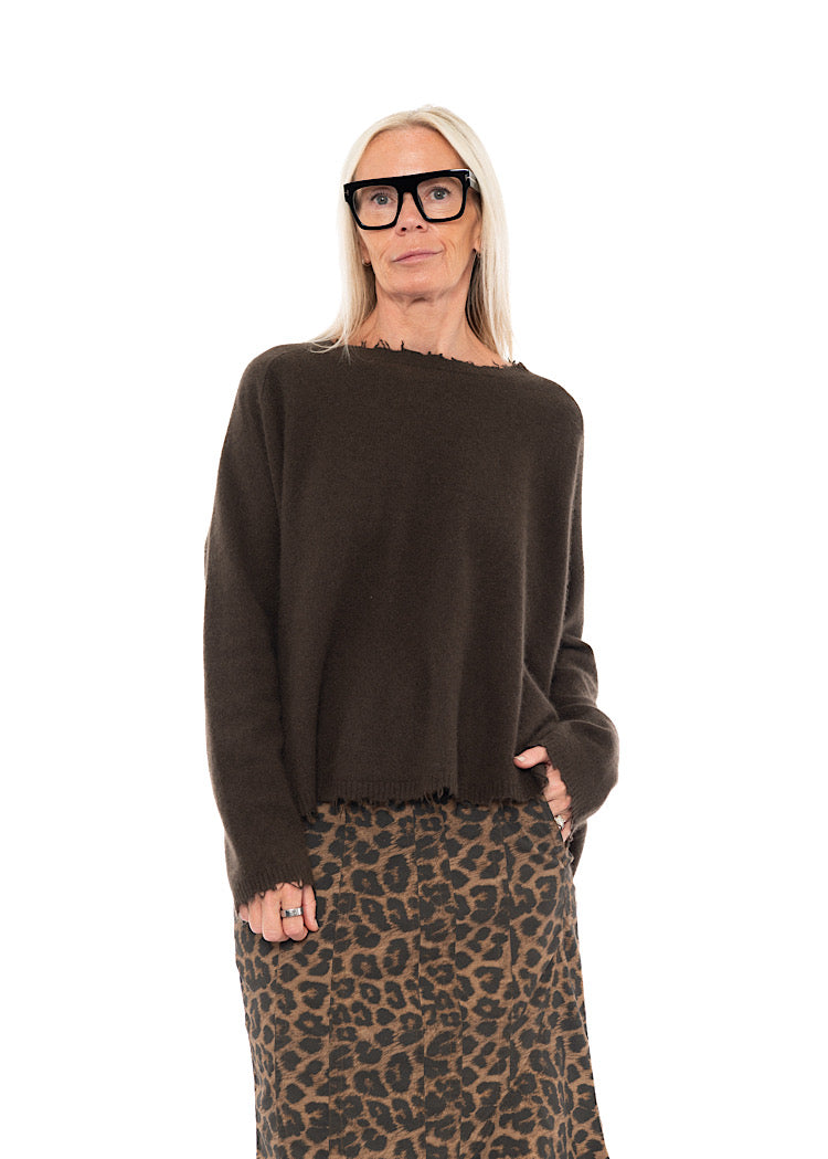 DISTRESSED MERINO RACCOON PULLOVER
