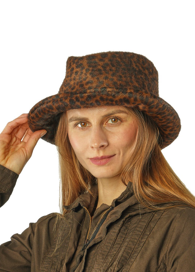 LEO LEATHER HAT
