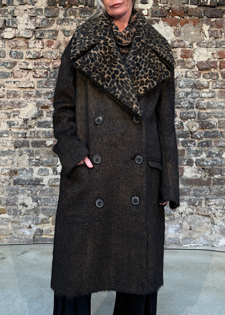 CL OVERSIZED LONG-HAIR WOOL COAT WITH DETACHABLE LEOPARD COLLAR