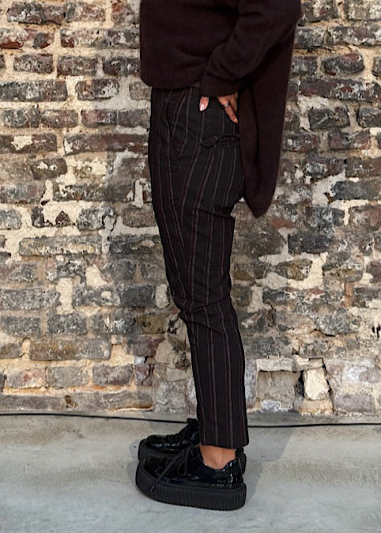 TAPERED PINSTRIPE STRETCH TROUSER