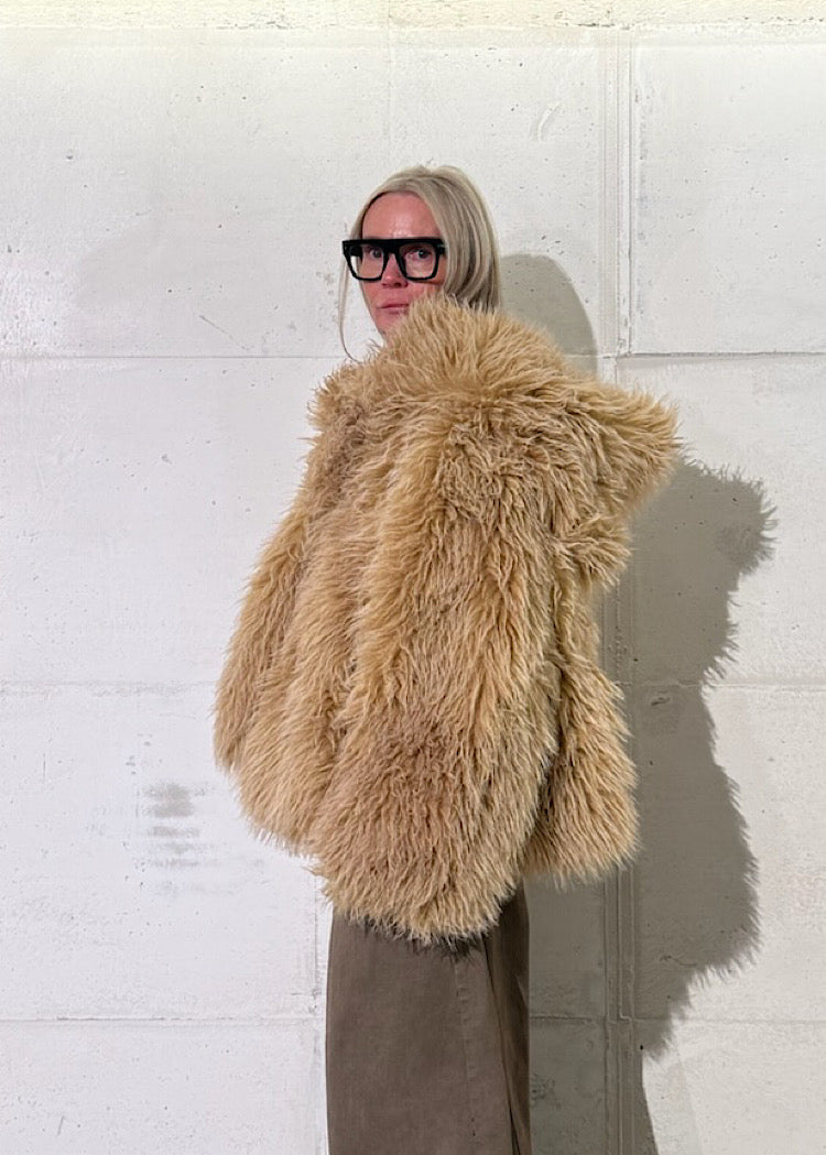 OVERSIZED FAUX FUR JACKET