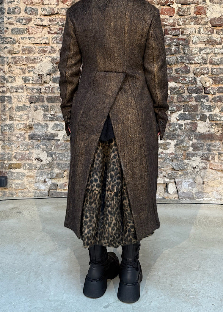 SCULPTED LONG-HAIR WOOL COAT