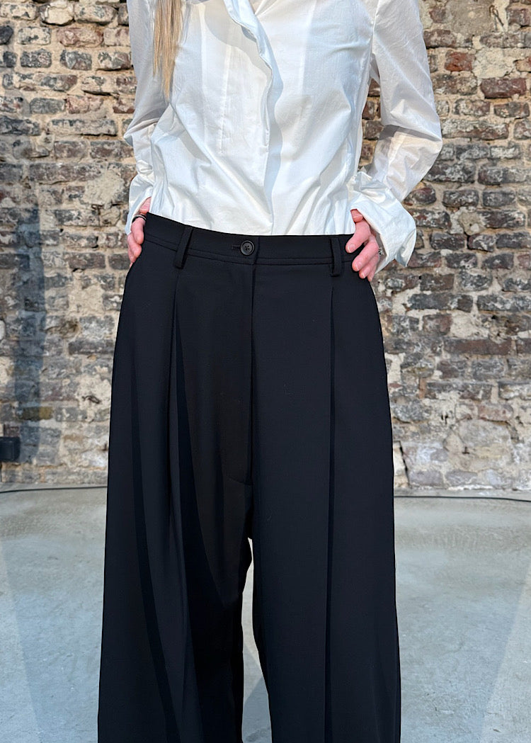 DROP-CROTCH VIRGIN WOOL TROUSER