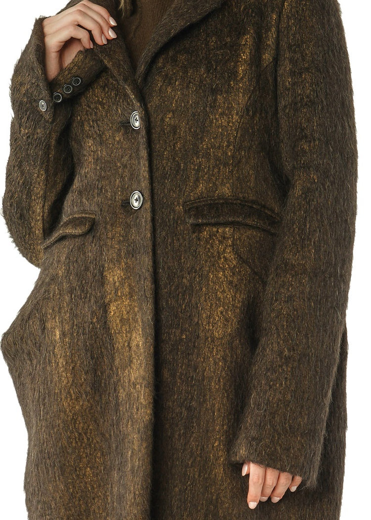 SCULPTED LONG-HAIR WOOL COAT