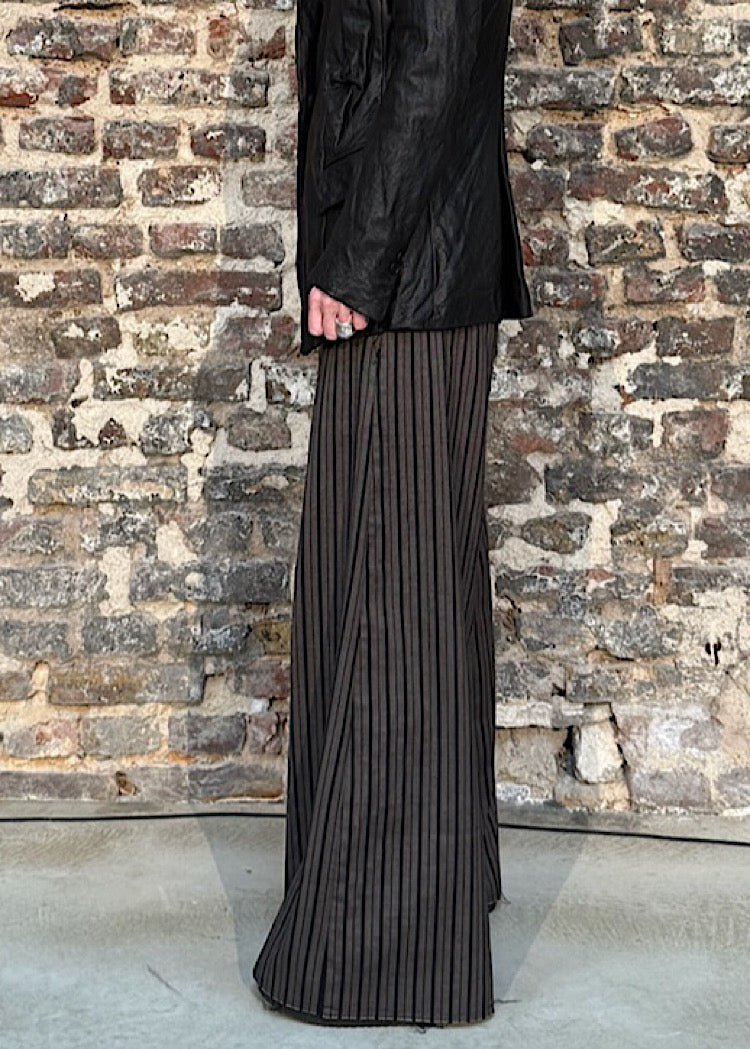 FLARED STRIPE STRETCH TROUSER