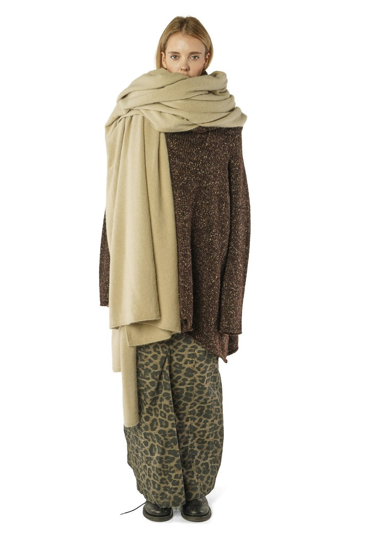 OVERSIZED BRUSHED KNIT SCARF