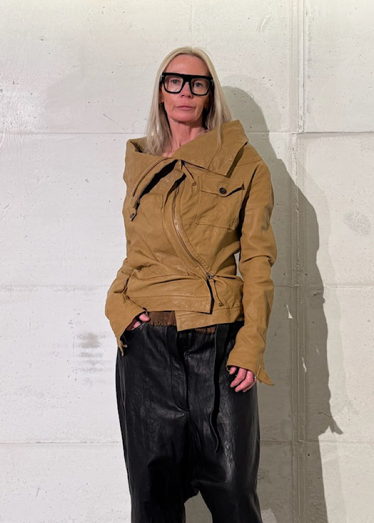 SCULPTURAL LAMB LEATHER JACKET