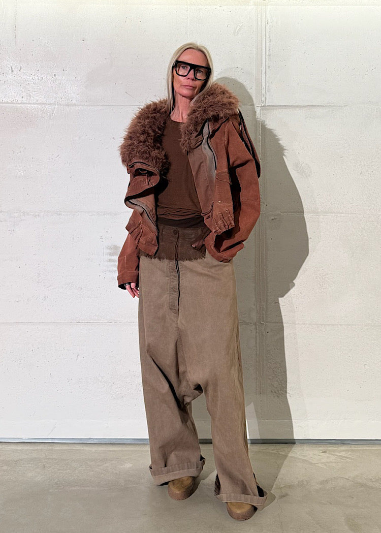 CROPPED FAUX FUR-TRIM DENIM JACKET