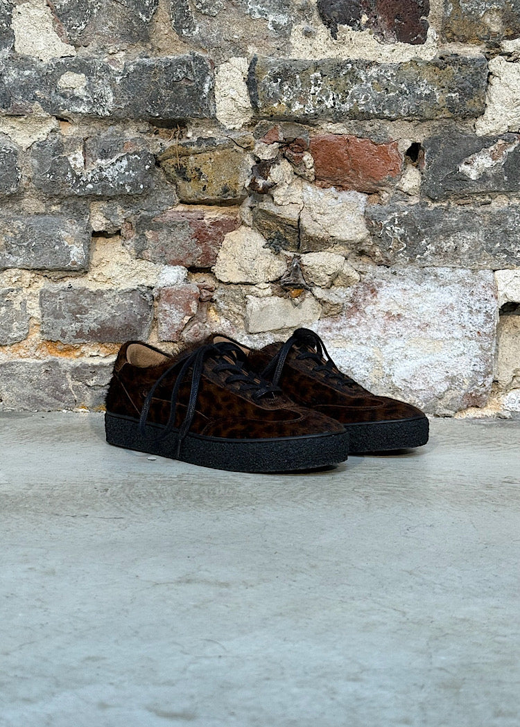 LEO HAIRCALF LOW-TOP TRAINER