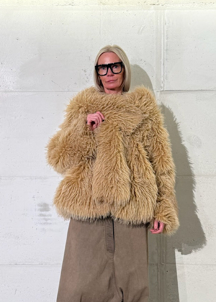 OVERSIZED FAUX FUR JACKET