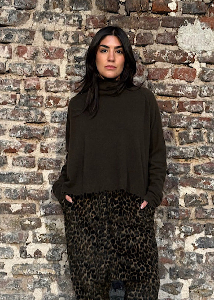 DISTRESSED-EDGE FUNNEL NECK PULLOVER