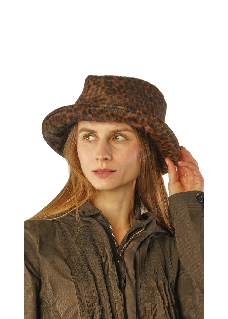 LEO LEATHER HAT