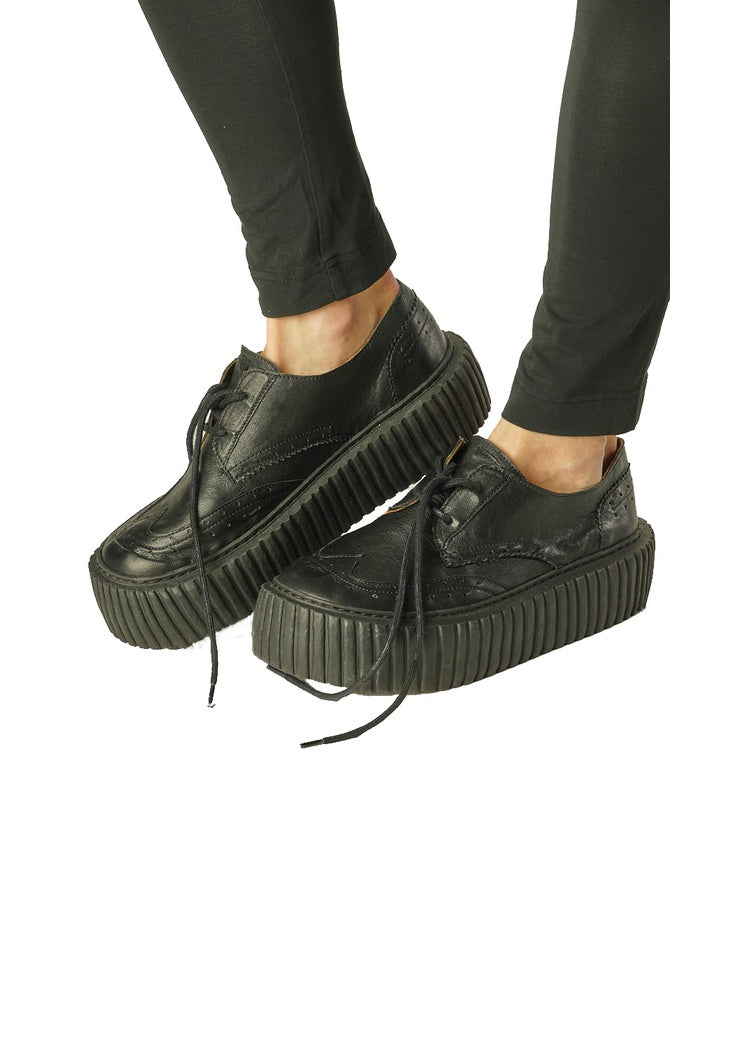 CL PLATFORM BROGUE LACE-UP SHOE