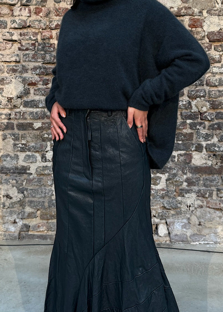 ASYMMETRIC FLARED LEATHER SKIRT