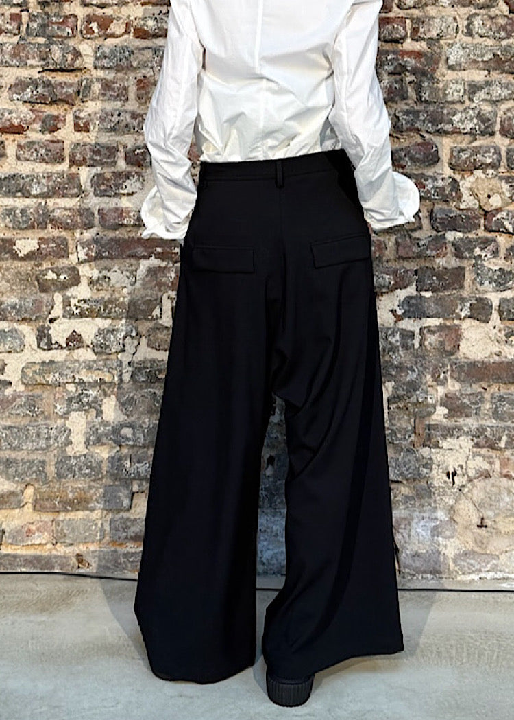 CL SIGNATURE WIDE-LEG TAILORED TROUSER