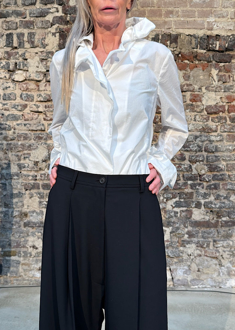 RUFFLE-COLLAR COTTON POPLIN BLOUSE