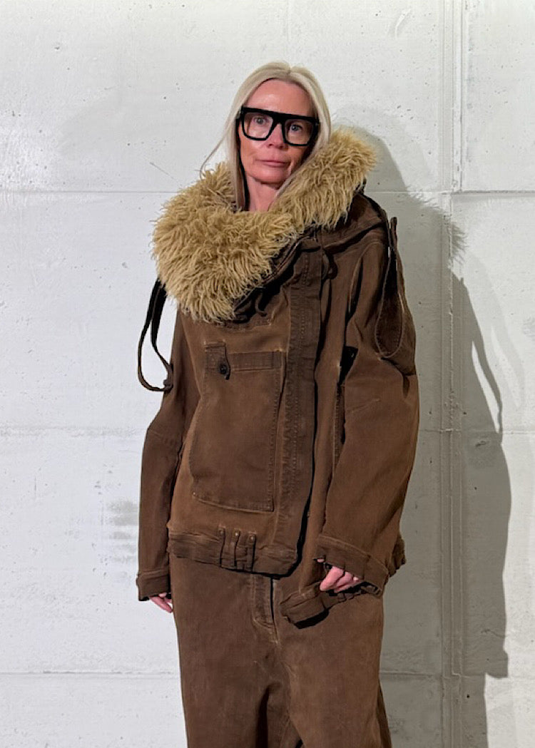 OVERSIZED FAUX FUR-TRIM DENIM JACKET