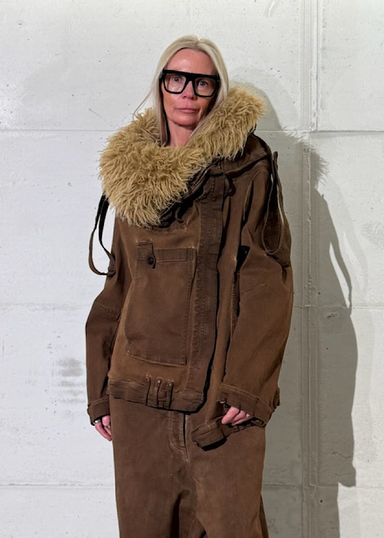 OVERSIZED FAUX FUR-TRIM DENIM JACKET